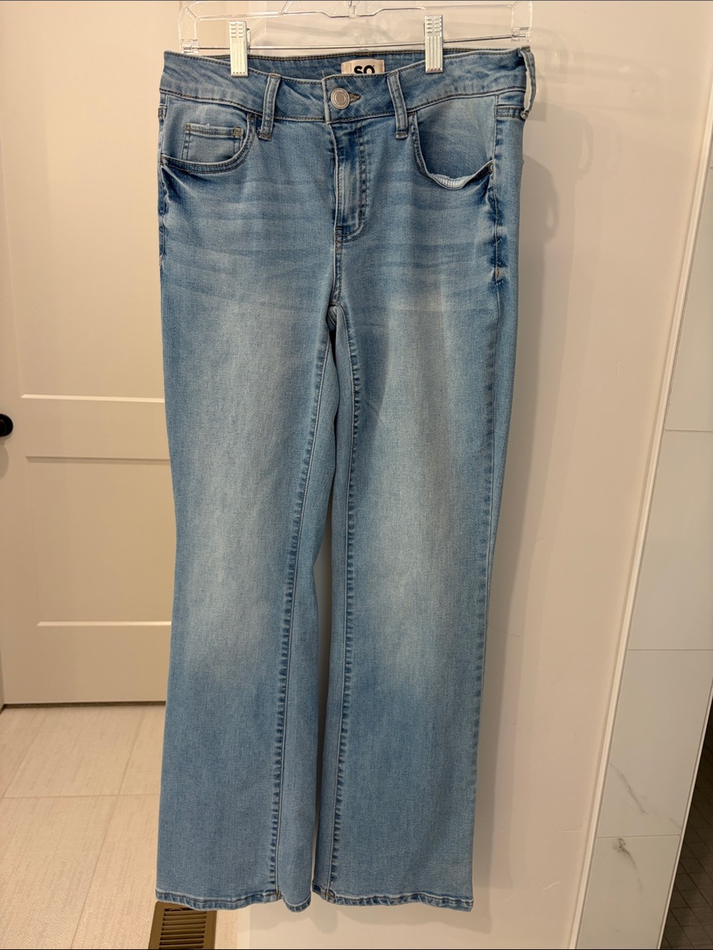 SO Light Wash Women’s Jeans - Straight Leg